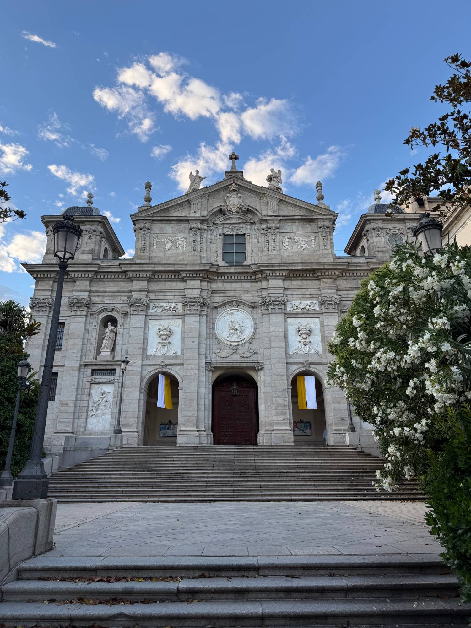 Fachada de la iglesia de Santa Bárbara